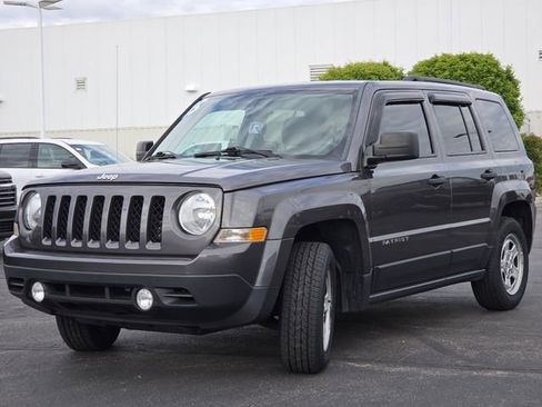 Used 2015 Jeep Patriot Sport FWD image 11