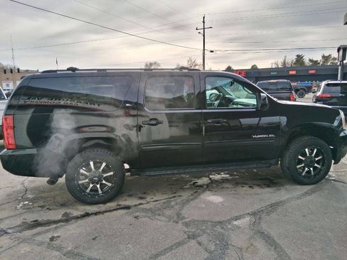 Used 2013 GMC Yukon XL SLT w/ SLT-2 Equipment Package image 6
