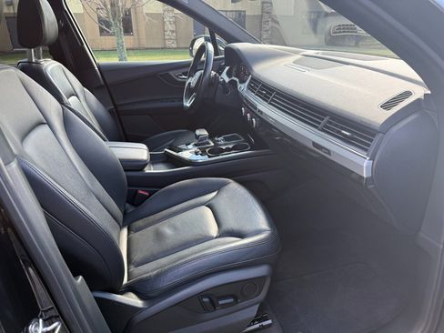 Used 2019 Audi Q7 2.0T Premium w/ Cold Weather Package image 12