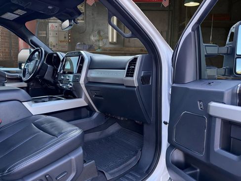 Used 2022 Ford F350 Lariat w/ Lariat Ultimate Package image 17