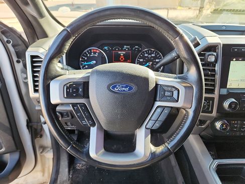 Used 2019 Ford F250 Platinum w/ Platinum Ultimate Package image 17