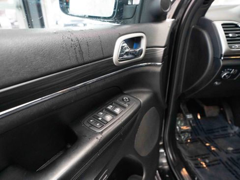 Used 2020 Jeep Grand Cherokee Limited w/ Luxury Group II image 7