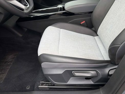 Certified 2023 Volkswagen ID.4 Pro RWD image 15