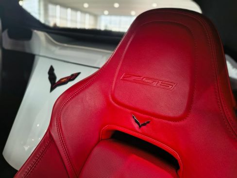 Certified 2016 Chevrolet Corvette Z06 w/ 3LZ Preferred Equipment Group RWD image 36