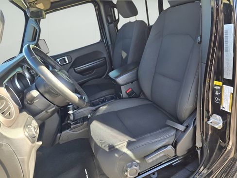 Used 2020 Jeep Wrangler Unlimited Sport image 13