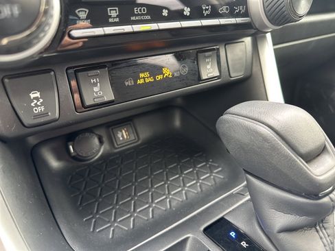 Certified 2025 Toyota RAV4 XLE image 22