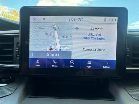 Used 2023 Ford Explorer XLT w/ Equipment Group 202A image 17