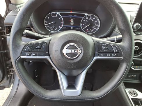 Used 2024 Nissan Sentra SV FWD image 21