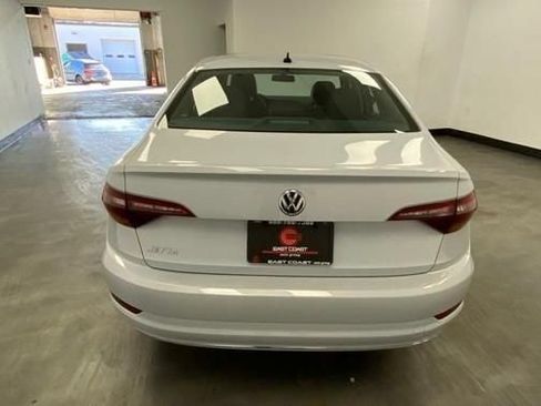 Used 2019 Volkswagen Jetta SE FWD image 6