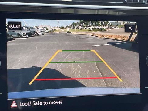 Used 2024 Volkswagen Tiguan SE R-Line image 26