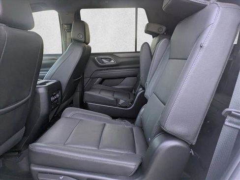 Used 2023 Chevrolet Tahoe LT w/ Luxury Package image 14