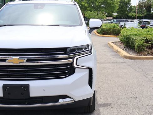 Used 2024 Chevrolet Suburban LT AWD/4WD image 15