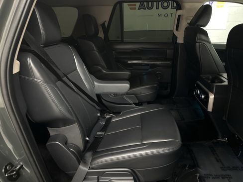 Used 2022 Ford Expedition Max XLT image 20