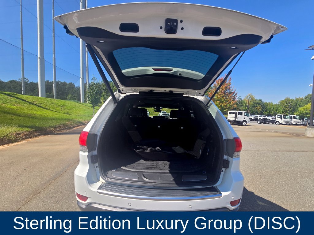 Used 2018 Jeep Grand Cherokee Limited AWD/4WD image 4
