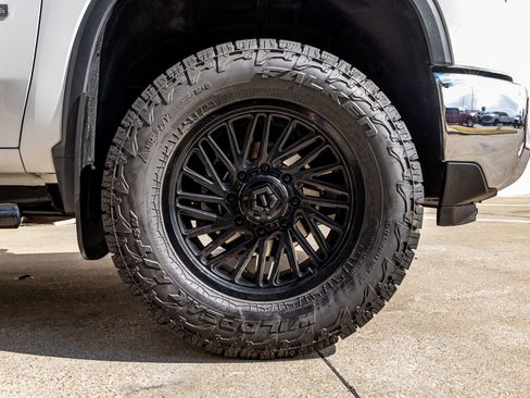 Used 2025 Chevrolet Silverado 2500 W/T w/ WT Convenience Package image 11