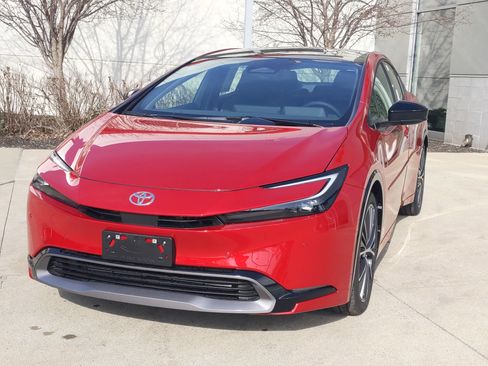 New 2026 Toyota Prius XLE image 3