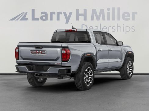 Used 2024 GMC Canyon AT4X w/ AT4X AEV Edition AWD/4WD image 2