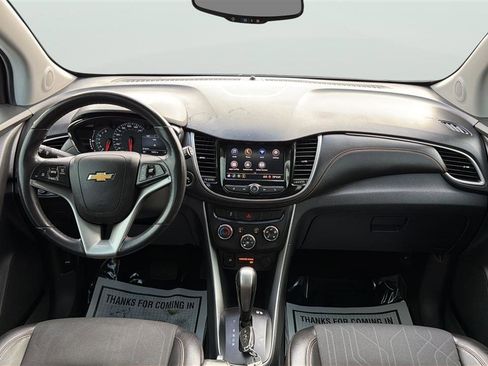 Used 2022 Chevrolet Trax LT w/ LT Convenience Package AWD/4WD image 20