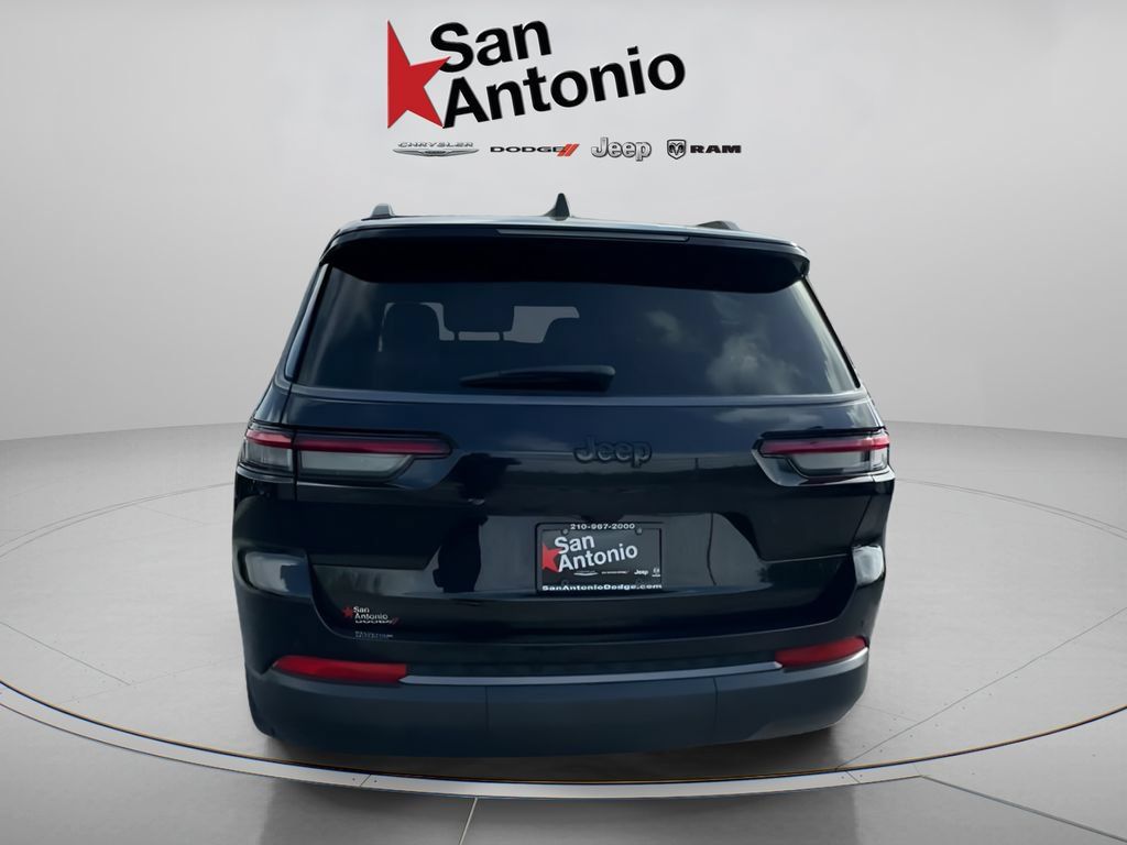 Used 2026 Jeep Grand Cherokee L Limited w/ Limited Altitude Package RWD image 12