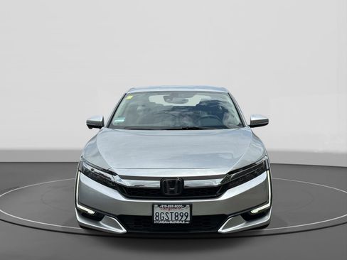 Used 2018 Honda Clarity Plug-In Hybrid image 2