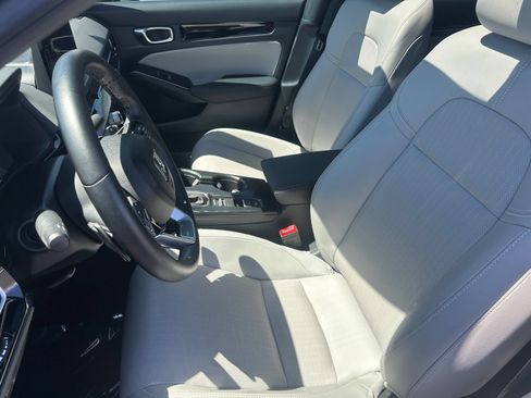 Certified 2025 Honda Civic Sport Touring image 18