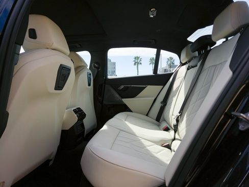 New 2026 BMW 530i w/ M Sport Package image 17