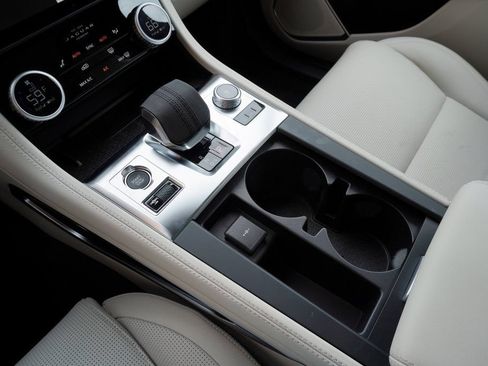 Used 2025 Jaguar F-PACE R-Dynamic S AWD/4WD image 32