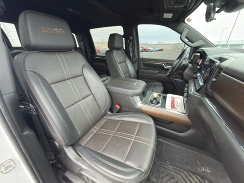 Used 2024 Chevrolet Silverado 3500 High Country w/ High Country Premium Package image 11