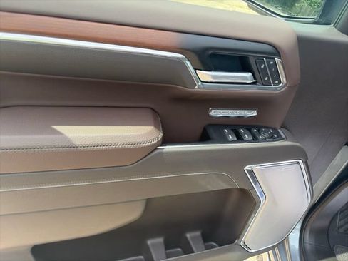 New 2026 GMC Sierra 1500 Denali w/ Denali Reserve Package AWD/4WD image 17
