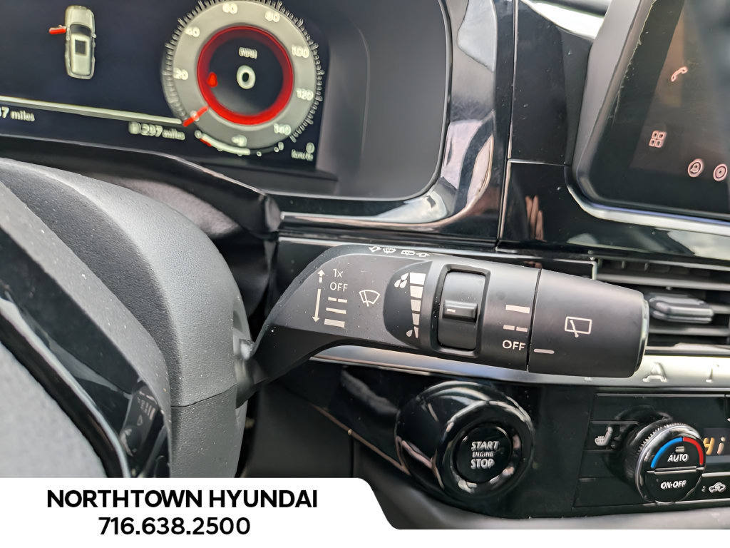 Used 2026 Nissan Pathfinder SL AWD/4WD image 24