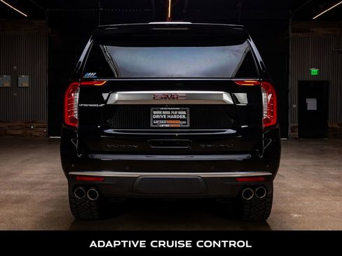 Used 2023 GMC Yukon Denali w/ Denali Reserve Package AWD/4WD image 8