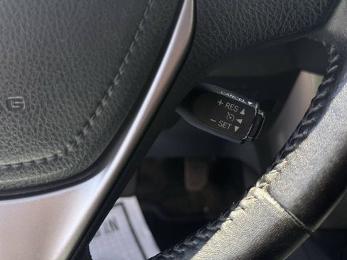 Used 2016 Toyota RAV4 XLE AWD/4WD image 17