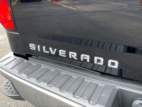 Used 2019 Chevrolet Silverado 1500 LT RWD image 10