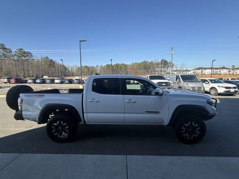 Used 2020 Toyota Tacoma TRD Off-Road image 7