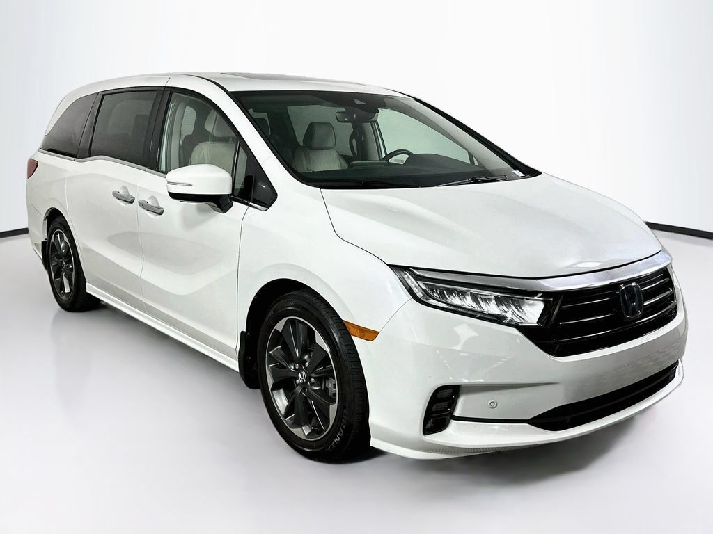 Used 2022 Honda Odyssey Elite image 2