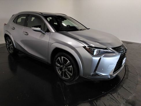 Used 2023 Lexus UX 250h AWD w/ Premium Package image 4