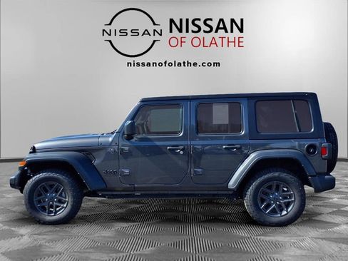 Used 2024 Jeep Wrangler Unlimited Sport AWD/4WD image 20