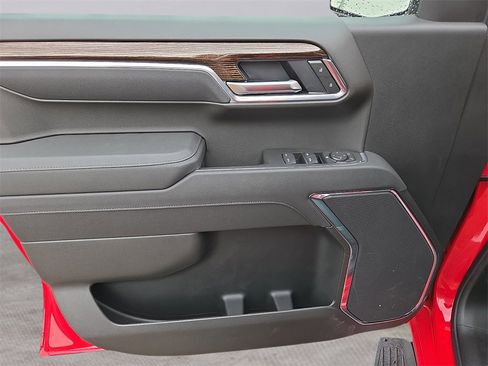 New 2026 GMC Sierra 1500 SLE w/ Preferred Package image 17