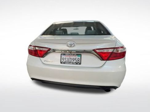 Used 2017 Toyota Camry XLE FWD image 8