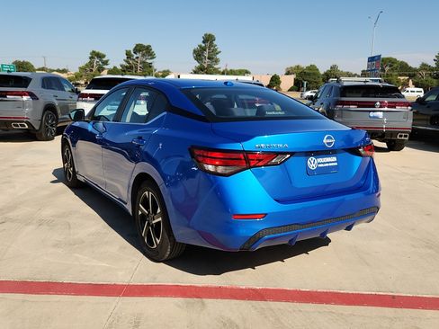 Used 2024 Nissan Sentra SV FWD image 4