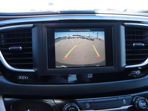 Used 2020 Chrysler Voyager L FWD image 23