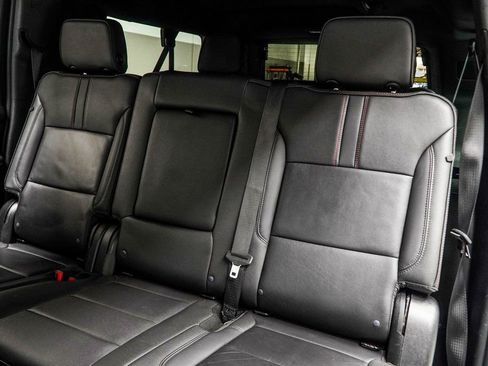 Used 2024 Chevrolet Suburban RST image 39