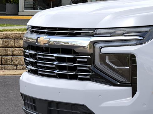New 2026 Chevrolet Suburban Premier AWD/4WD image 37