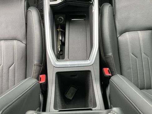 Used 2019 Audi e-tron Prestige w/ Prestige Package image 44