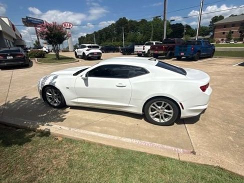 Used 2021 Chevrolet Camaro LS RWD image 10