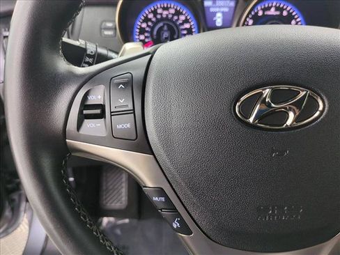 Used 2016 Hyundai Genesis 3.8 RWD image 29
