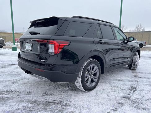 New 2026 Ford Explorer Active w/ Active Comfort Package image 4