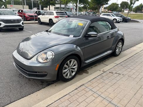 Used 2013 Volkswagen Beetle TDI FWD image 10