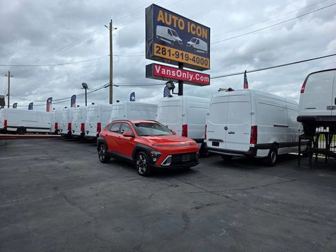 Used 2024 Hyundai Kona SEL image 27