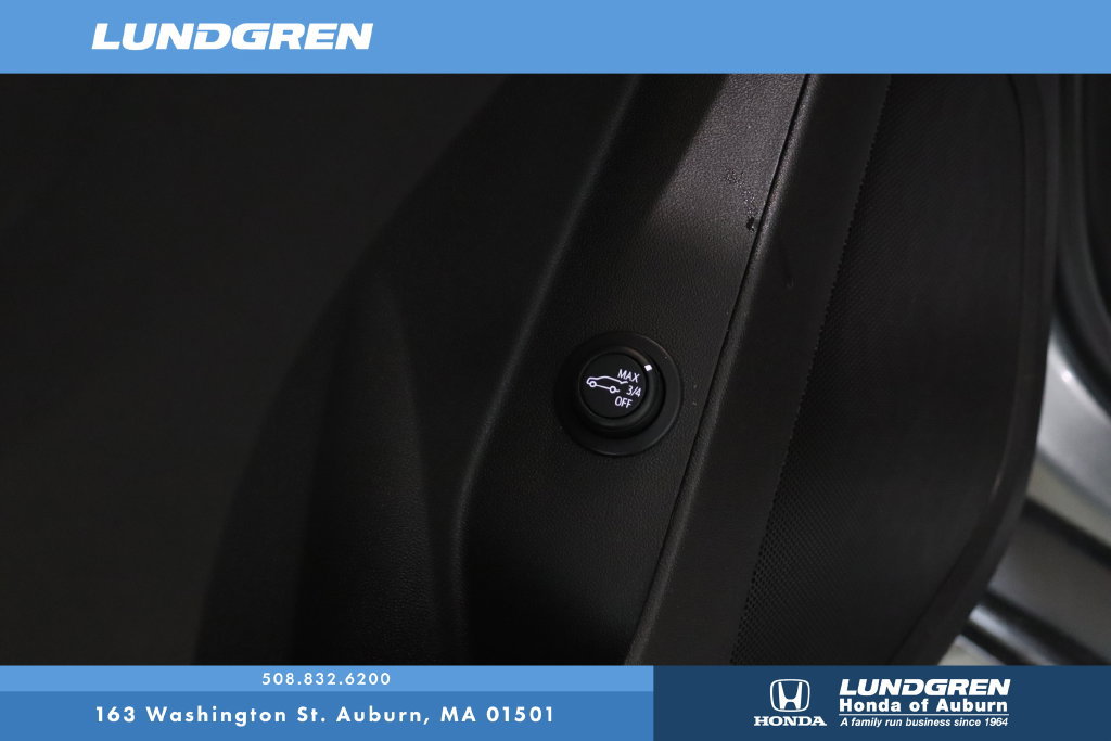 Used 2024 Chevrolet Equinox LT w/ LPO, Floor Liner Package AWD/4WD image 10